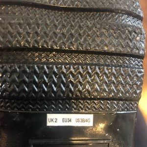 Hunter Boots w/socks.Kids size 3B/4G. Black glossy